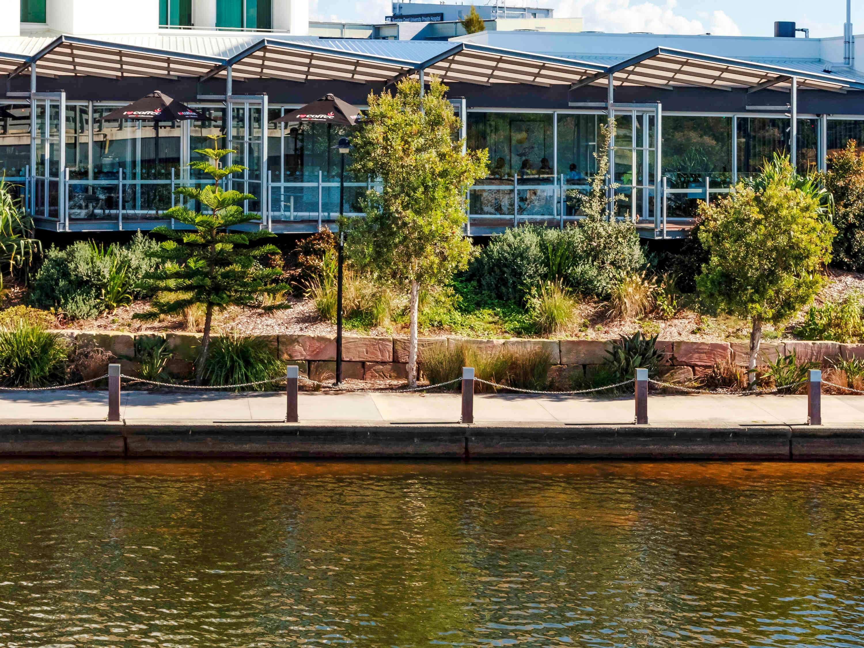 Mercure Sunshine Coast Kawana Waters Exterior foto